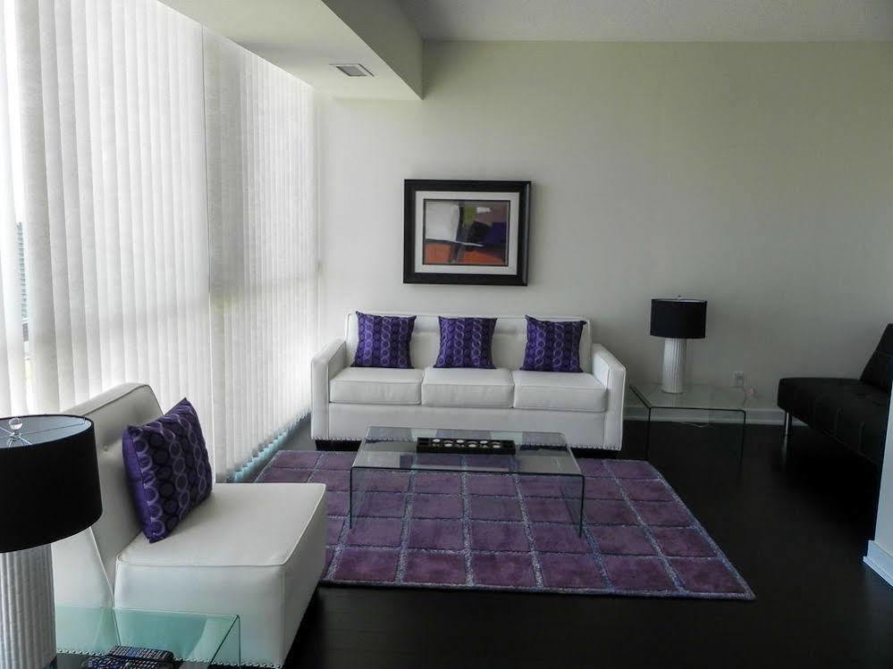 พาร์ธเวย์ ลักชัวรี่ สวีทส์ Apartment มิสซิสซอกา ภายนอก รูปภาพ