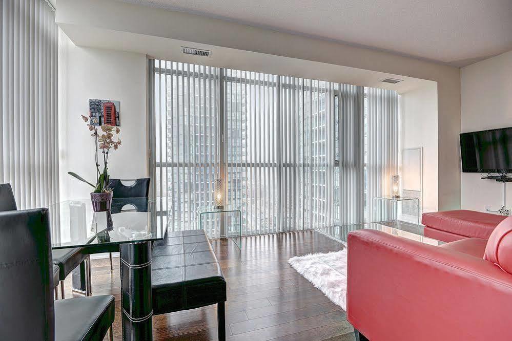 พาร์ธเวย์ ลักชัวรี่ สวีทส์ Apartment มิสซิสซอกา ภายนอก รูปภาพ