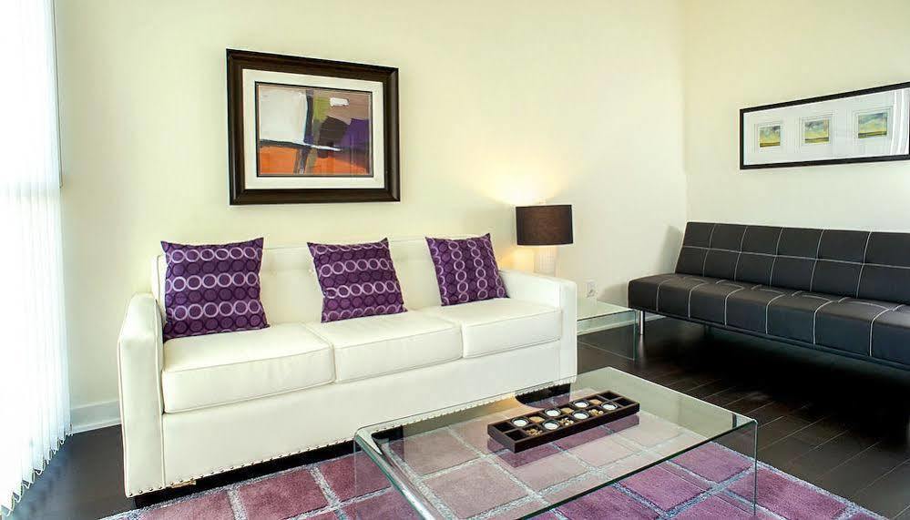 พาร์ธเวย์ ลักชัวรี่ สวีทส์ Apartment มิสซิสซอกา ภายนอก รูปภาพ
