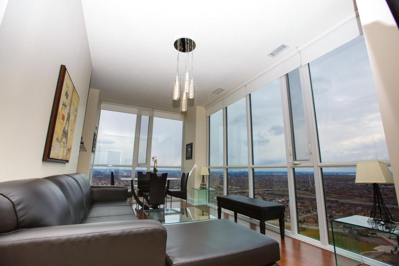 พาร์ธเวย์ ลักชัวรี่ สวีทส์ Apartment มิสซิสซอกา ภายนอก รูปภาพ